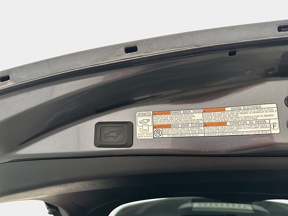 Toyota RAV4 18 of 30