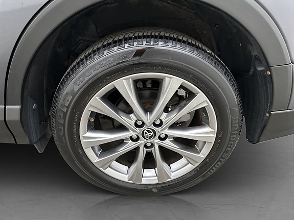 Toyota RAV4 10 of 30