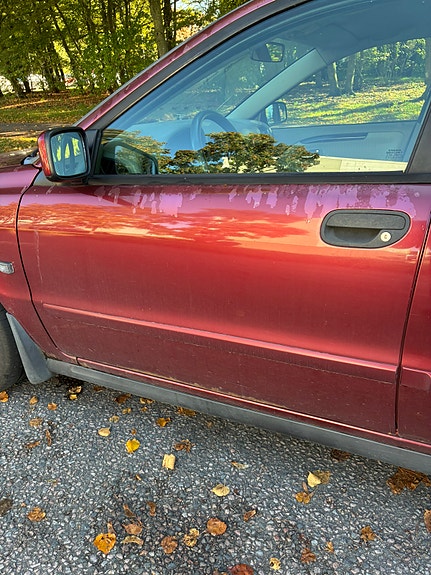 Volvo V40 2 of 5