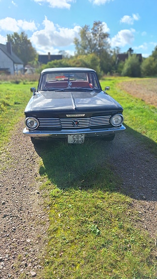 Chrysler Valiant 2 of 5