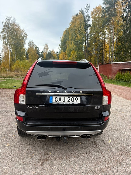 Volvo XC90 4 of 7