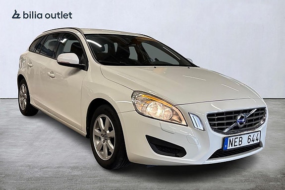 Volvo V60 2 of 27