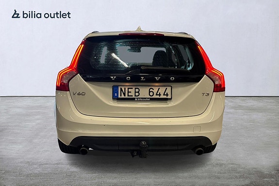 Volvo V60 8 of 27
