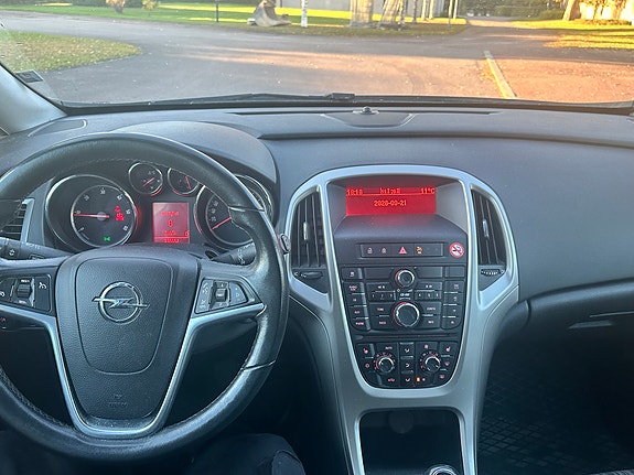 Opel Astra 5 of 8