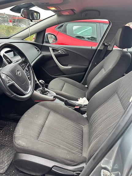 Opel Astra 8 of 8