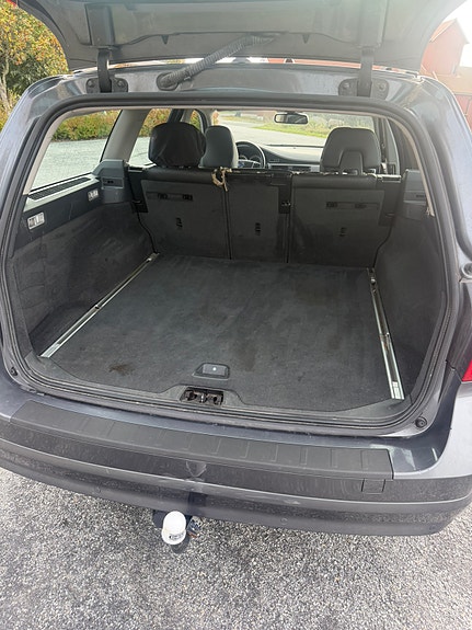 Volvo V70 7 of 8