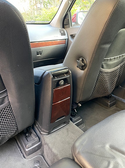 Volvo XC90 10 of 14