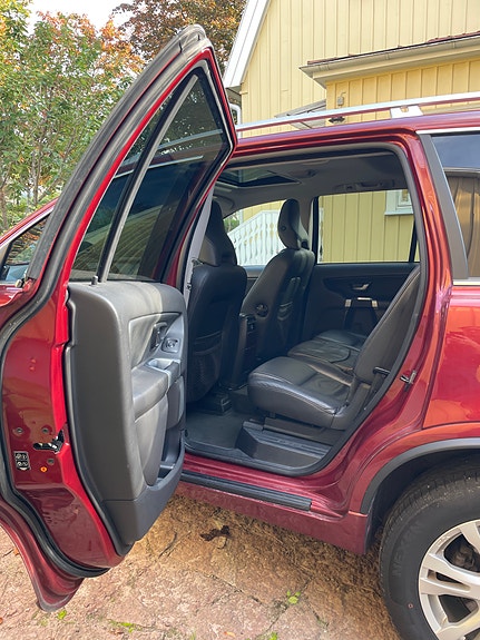 Volvo XC90 4 of 14