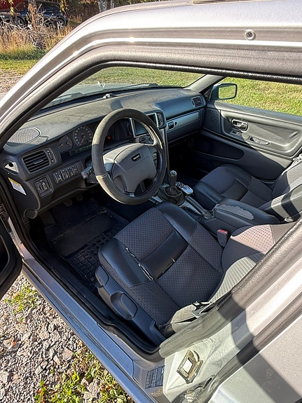 Volvo V70 4 of 6