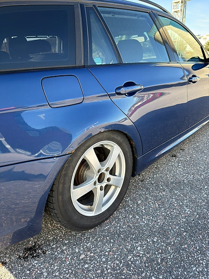BMW 320d 6 of 8