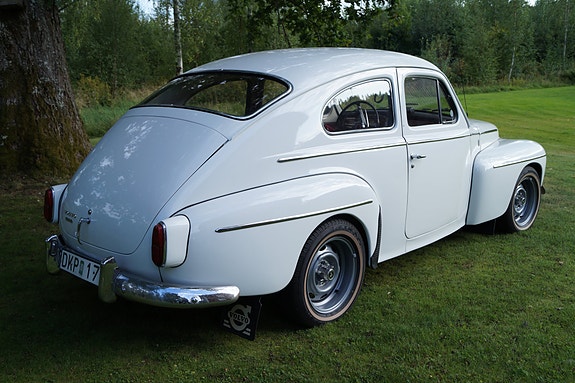 Volvo PV 4 of 9
