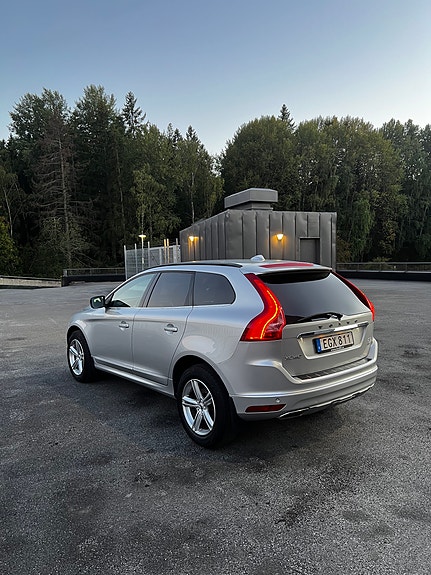 Volvo XC60 3 of 15