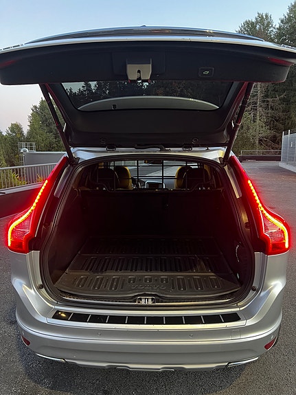 Volvo XC60 4 of 15