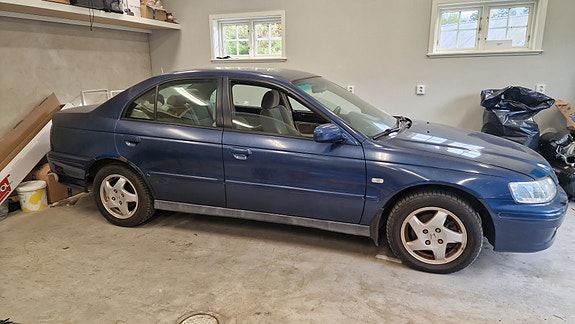 Honda Accord 2 of 8