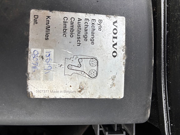 Volvo V70 3 of 8