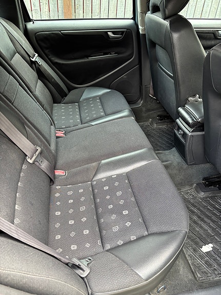 Volvo V70 5 of 8