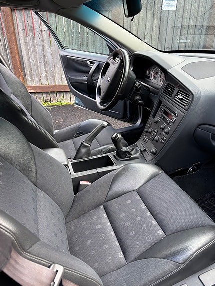 Volvo V70 6 of 8