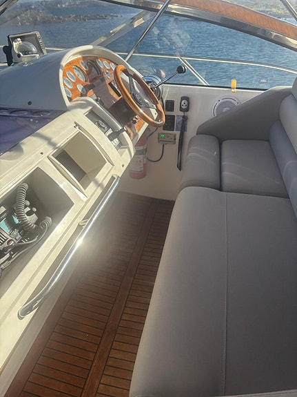 Princess 32 riviera 7 of 19