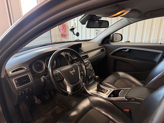 Volvo V70 5 of 8