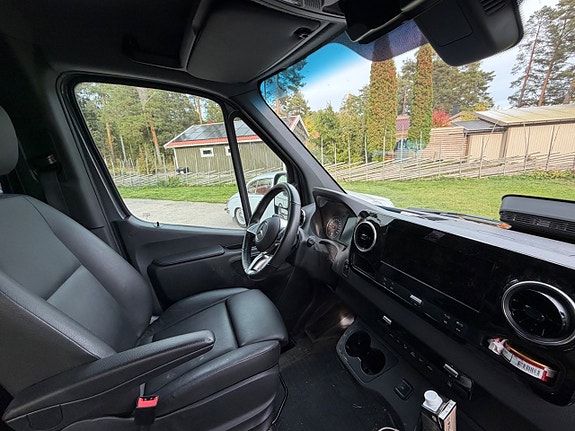 Mercedes-Benz Sprinter 319 10 of 13