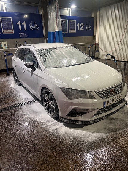 Seat Leon 2 of 17