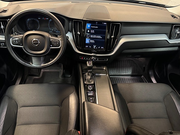 Volvo XC60 9 of 30