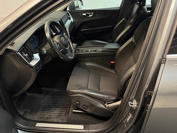 Volvo XC60 21 of 30