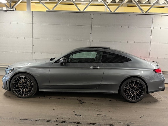 Mercedes-Benz C400 8 of 28