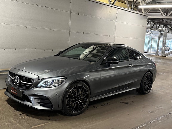 Mercedes-Benz C400 3 of 28