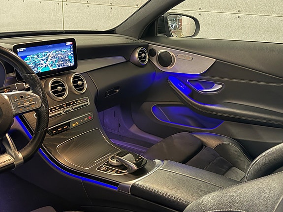 Mercedes-Benz C400 18 of 28
