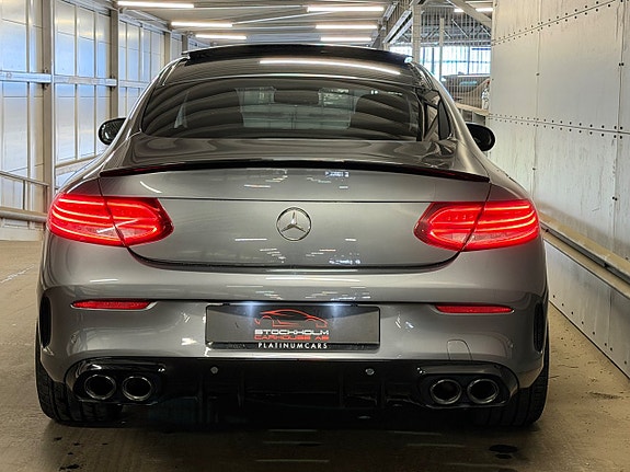Mercedes-Benz C400 13 of 28