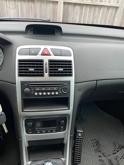 Peugeot 307 SW 5 of 6
