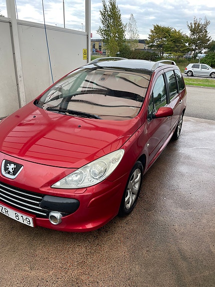 Peugeot 307 SW 3 of 6