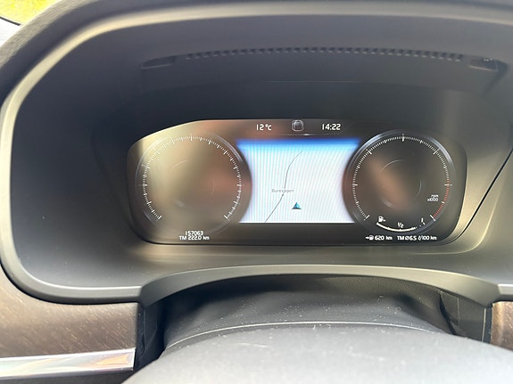 Volvo V90 Cross Country 13 of 15