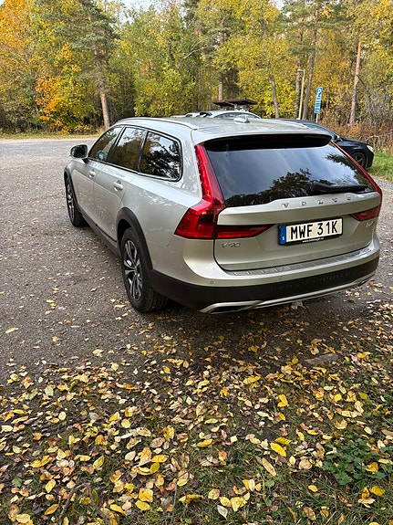 Volvo V90 Cross Country 5 of 15