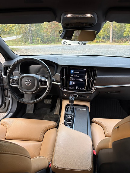 Volvo V90 Cross Country 12 of 15