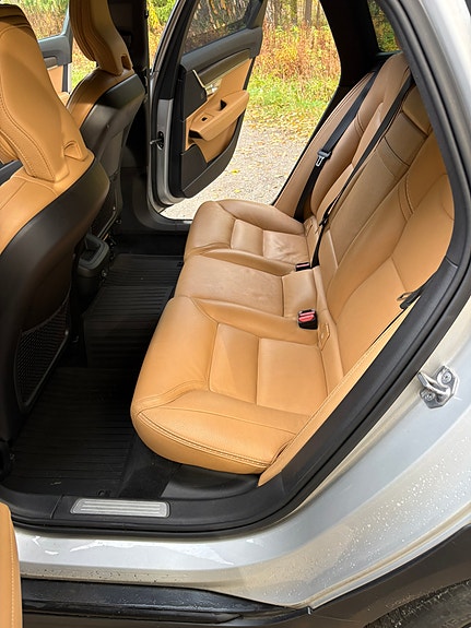 Volvo V90 Cross Country 9 of 15
