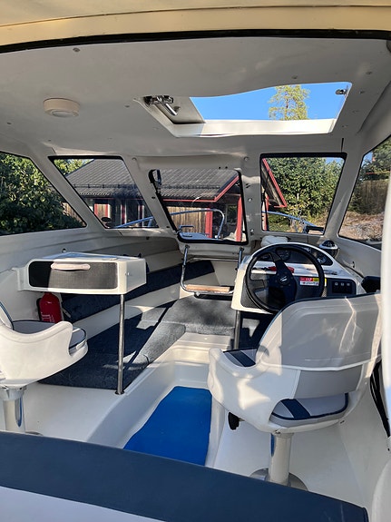 MV Marin Hardtop 3 of 4