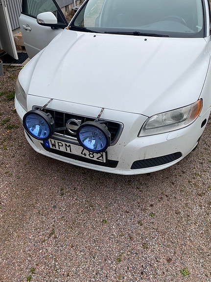 Volvo V70 3 of 3