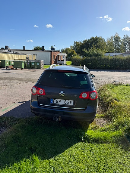 Volkswagen Passat 3 of 6