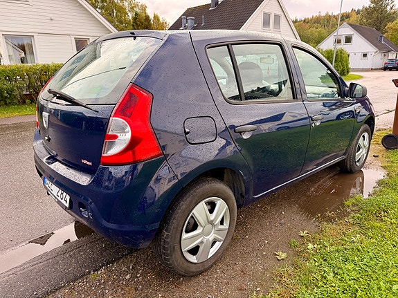 Dacia Sandero 4 of 6