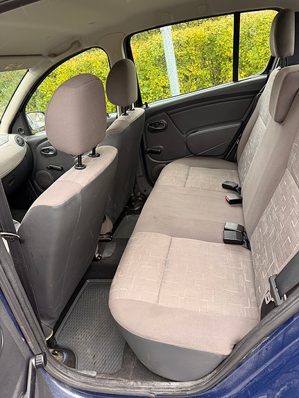 Dacia Sandero 6 of 6