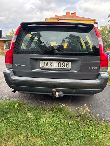 Volvo V70 4 of 8