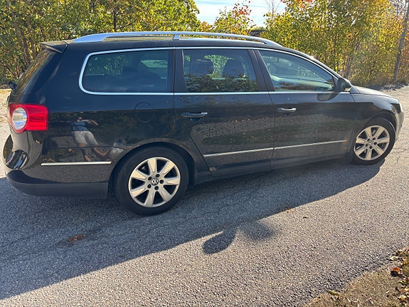 Volkswagen Passat 3 of 14