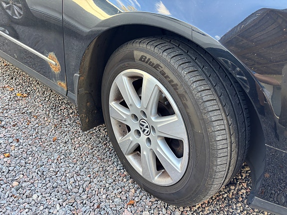 Volkswagen Passat 5 of 14