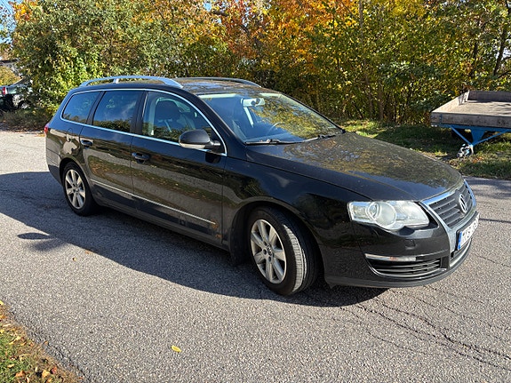 Volkswagen Passat 4 of 14