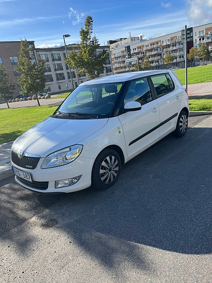 Skoda Fabia 2 of 7