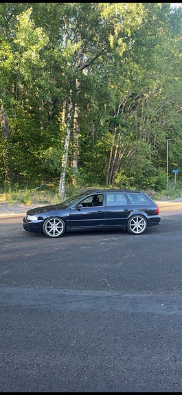 Audi S4 3 of 4