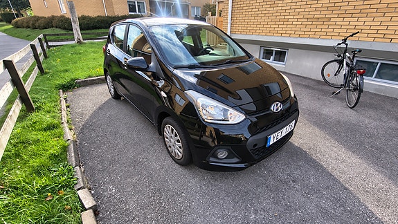 Hyundai i10 2 of 6