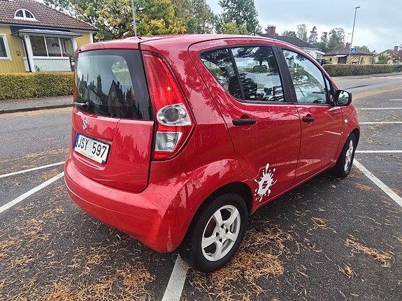 Suzuki Splash 4 of 5